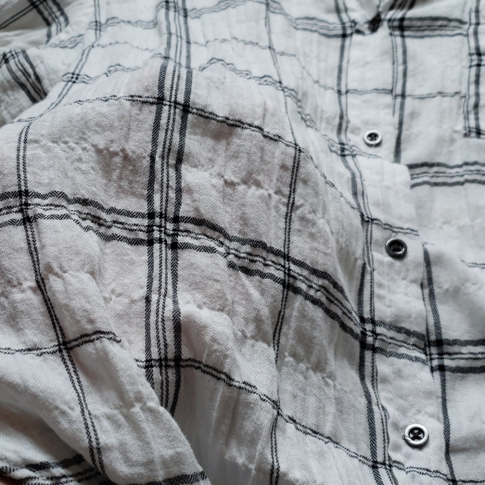 NWT- Universal Thread white plaid - Picture 7 of 7